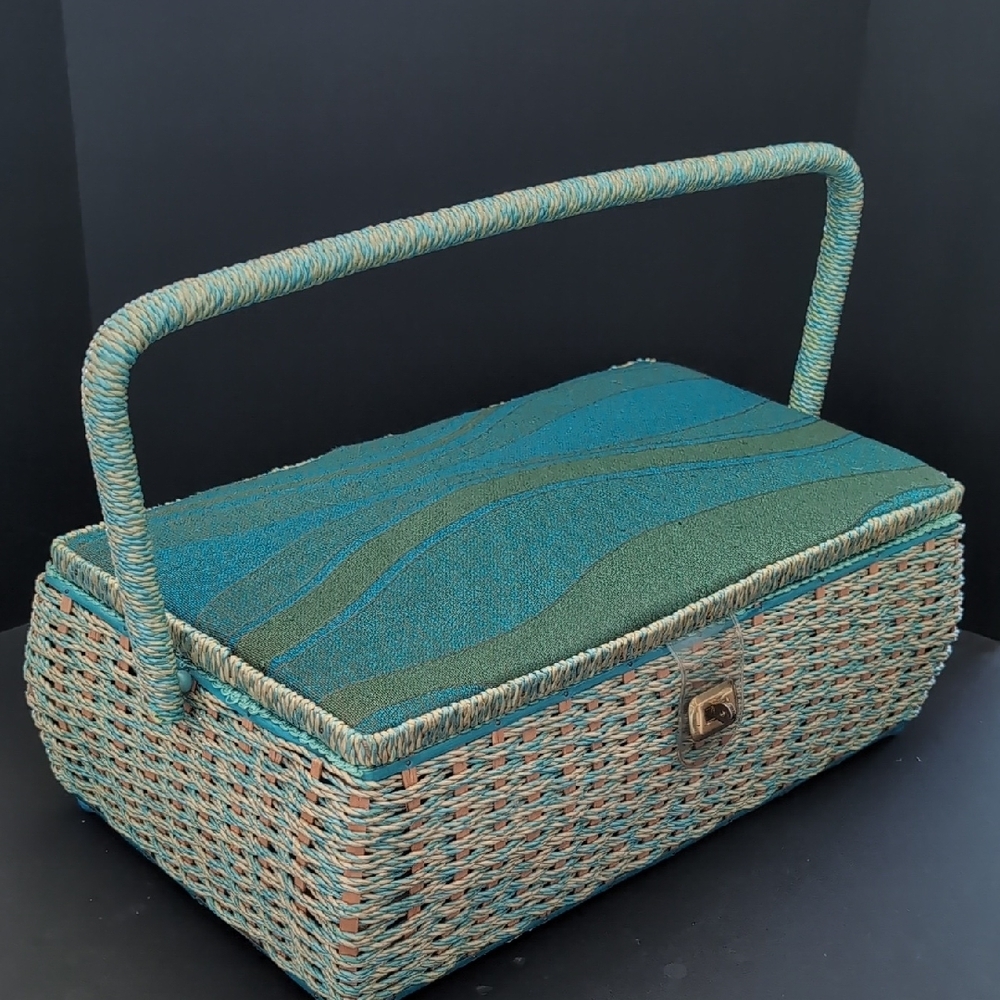 VGT,Singer Woven Blue/Tan Large Sewing Basket with Padded Lid,Made In japan.